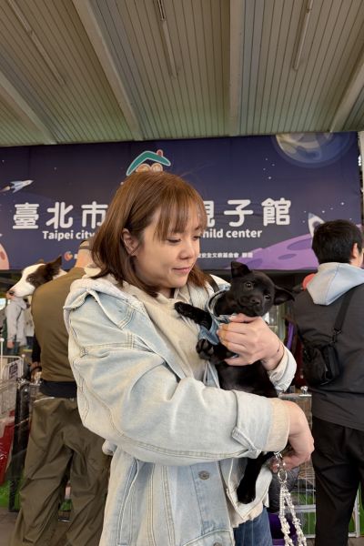 六小黑